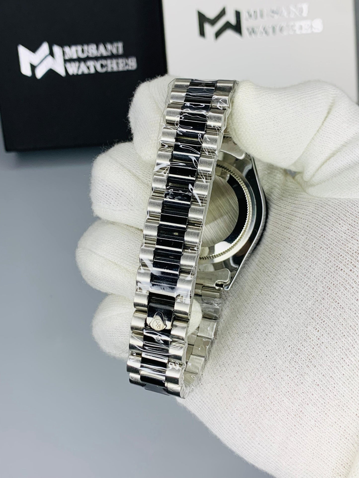 Two Tone Stone Model Dial (Black)