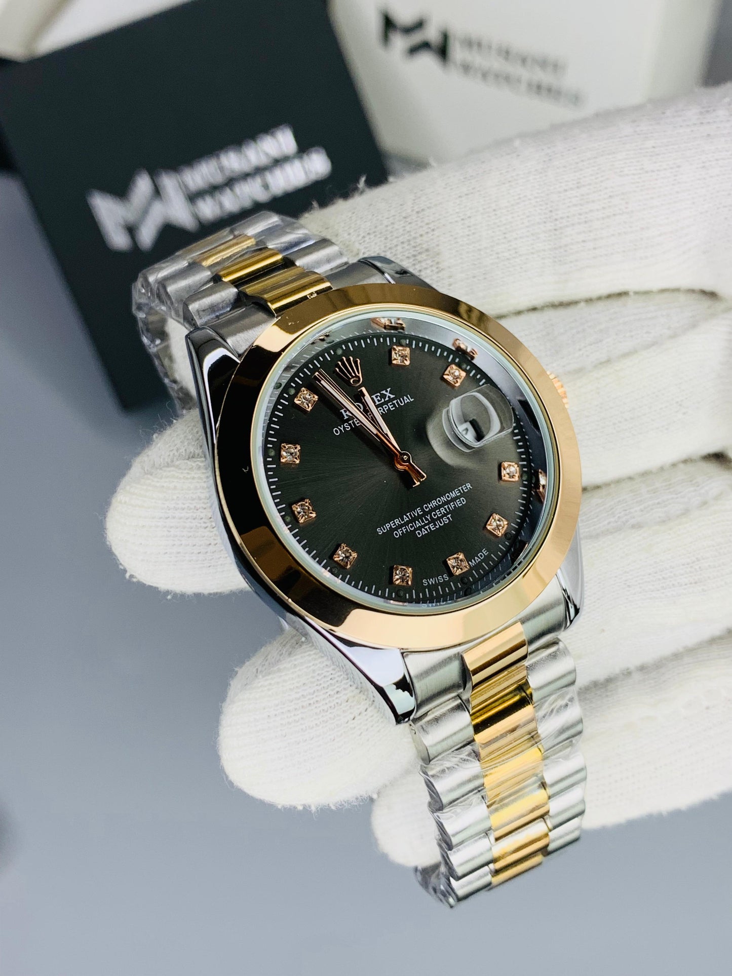 Two Tone Stone Model With Date (Rose Gold Black)