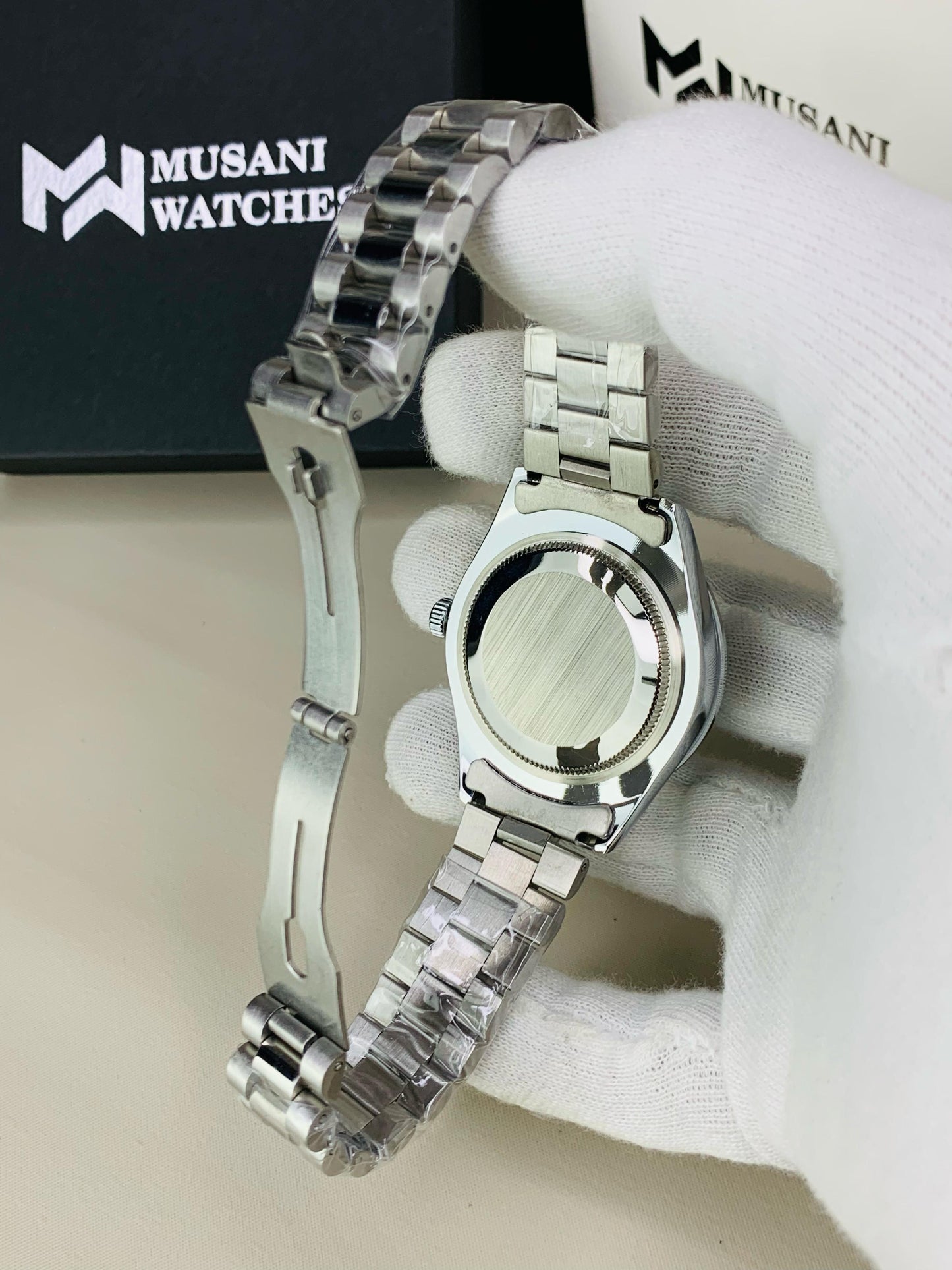 Classic Plain Case (Silver Inner White)