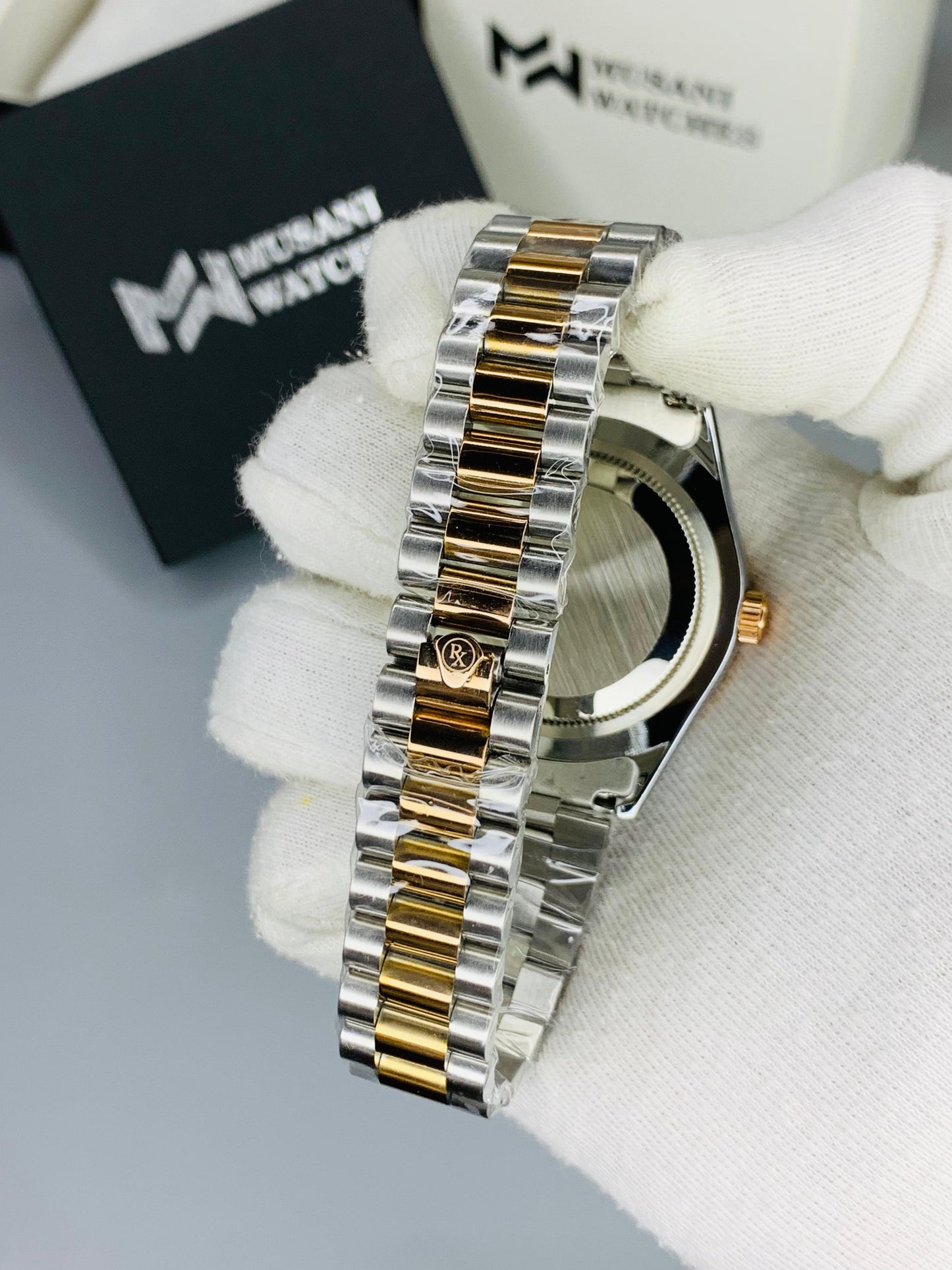 Two Tone Stone Model With Date (Rose Gold Black)