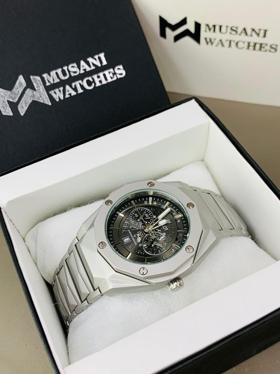 Diamond Cut Model | Engraved Chain (Silver Inner Black)