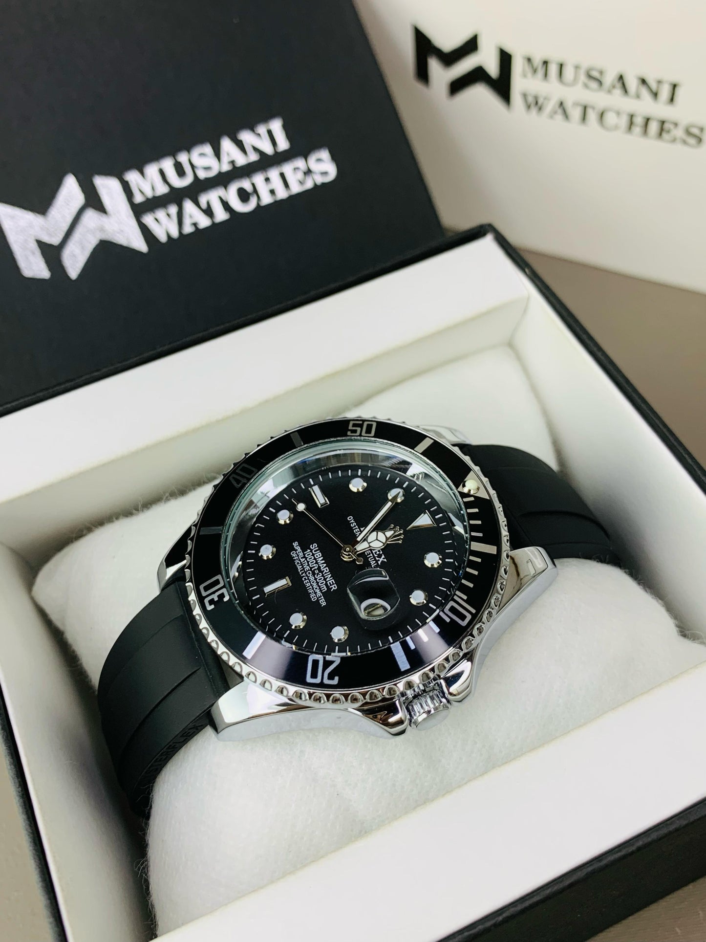 GMT Strap With Date (Silver Black)