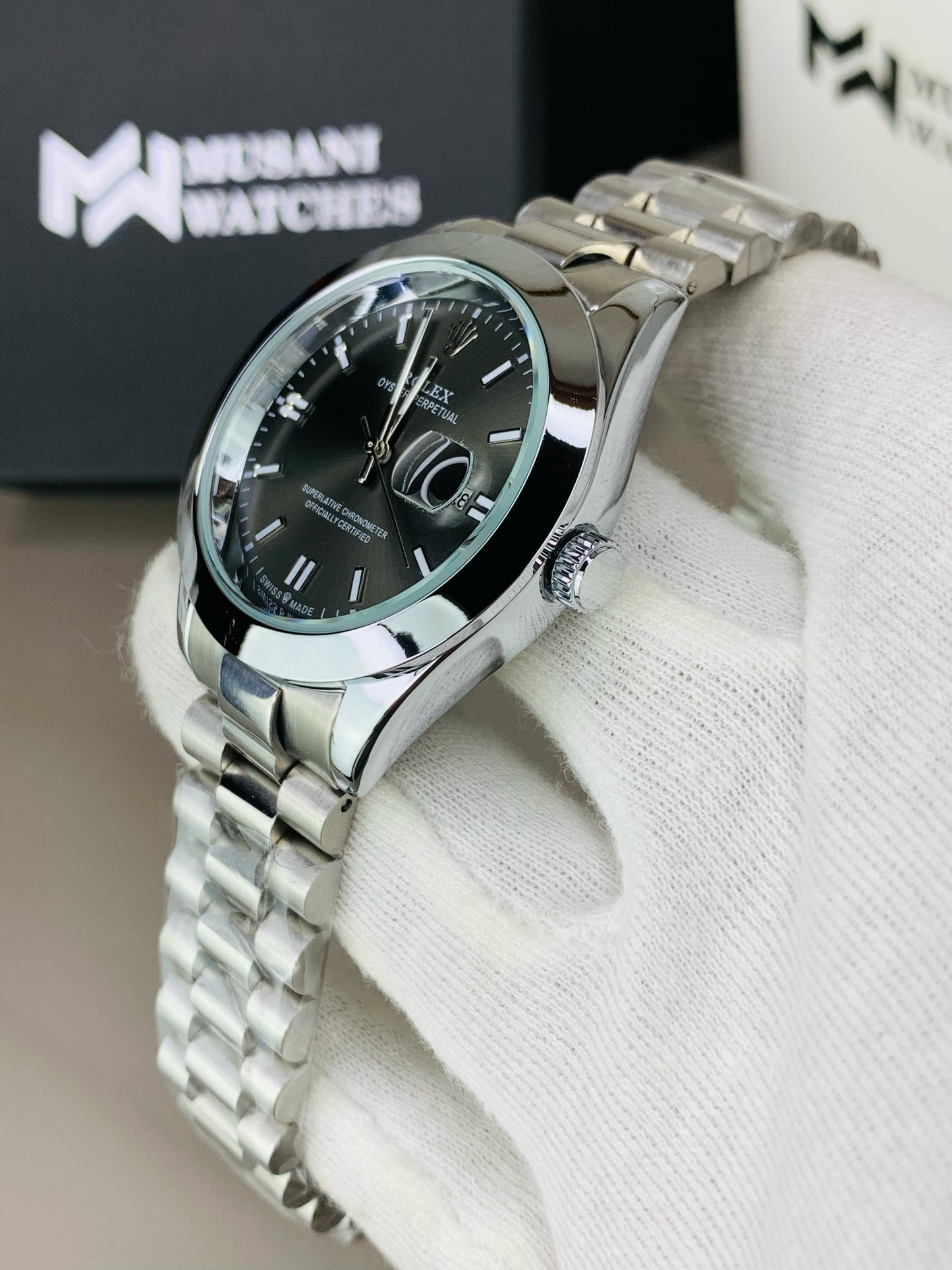 Latest Oyster Model (Black)