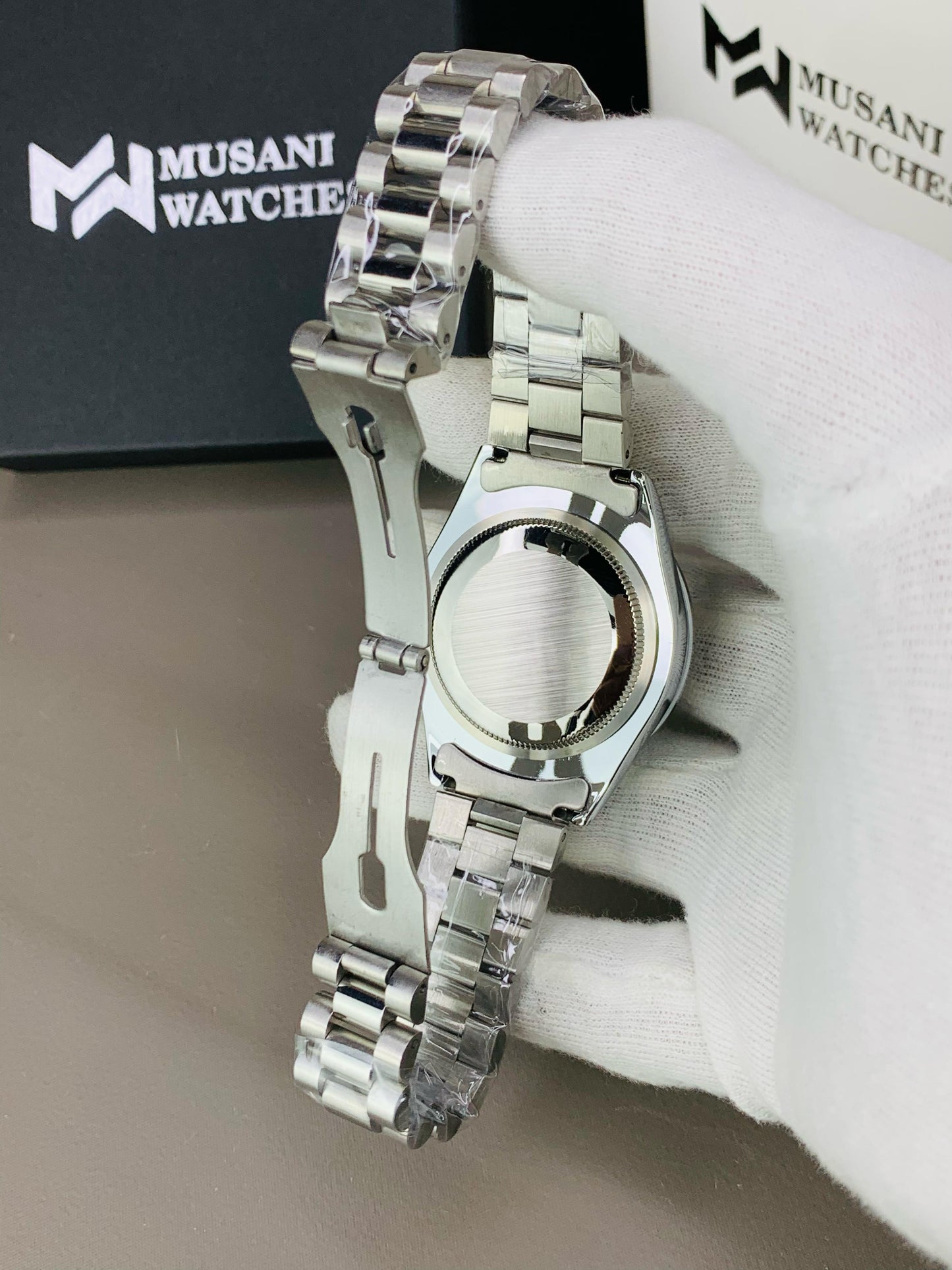 Latest Oyster Model (Black)